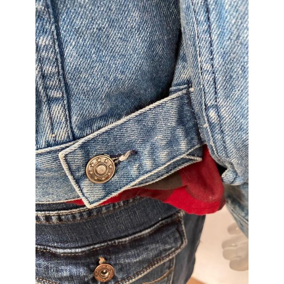 Classic Styled Denim Jacket NWT - Picture 2 of 12